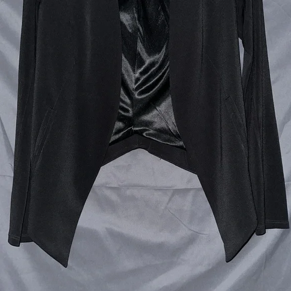 BCBG open front high low blazer - Picture 4 of 6